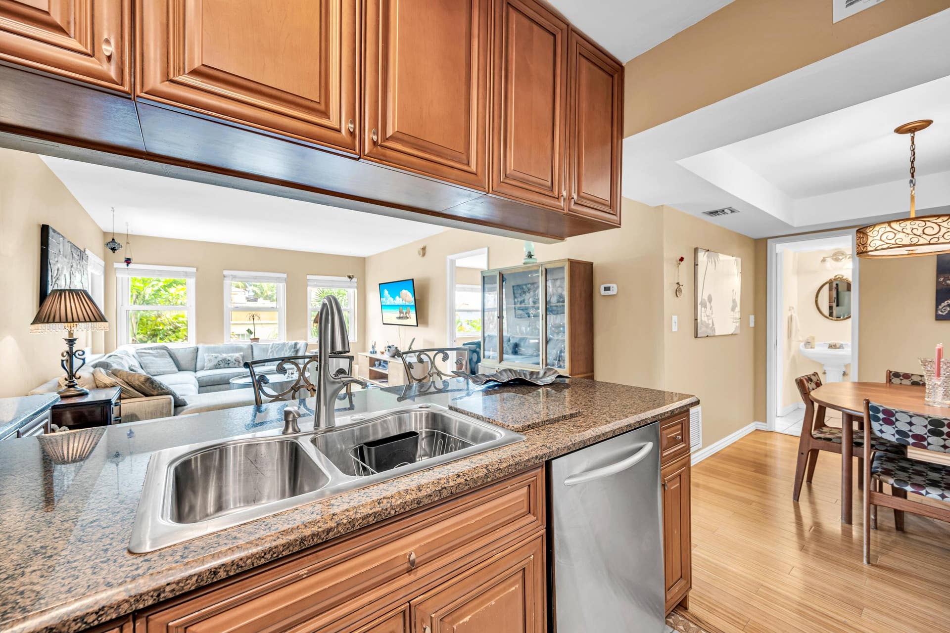 615 NE 12th Avenue, #312, Fort Lauderdale, FL 33304 615 NE 12TH -11