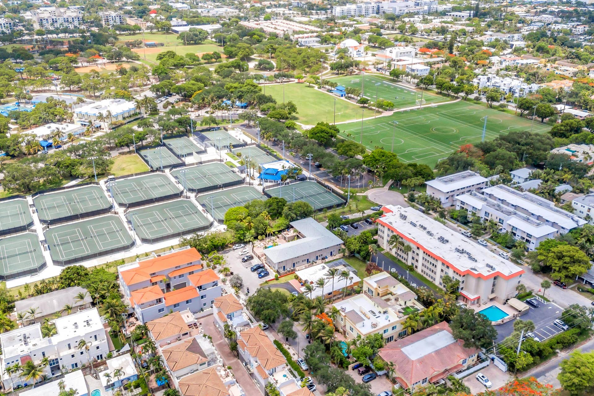 615 NE 12th Avenue, #312, Fort Lauderdale, FL 33304 615 NE 12TH -28