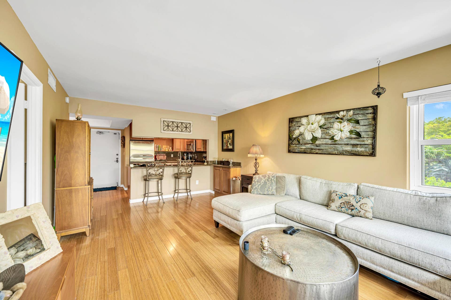 615 NE 12th Avenue, #312, Fort Lauderdale, FL 33304 615 NE 12TH -5