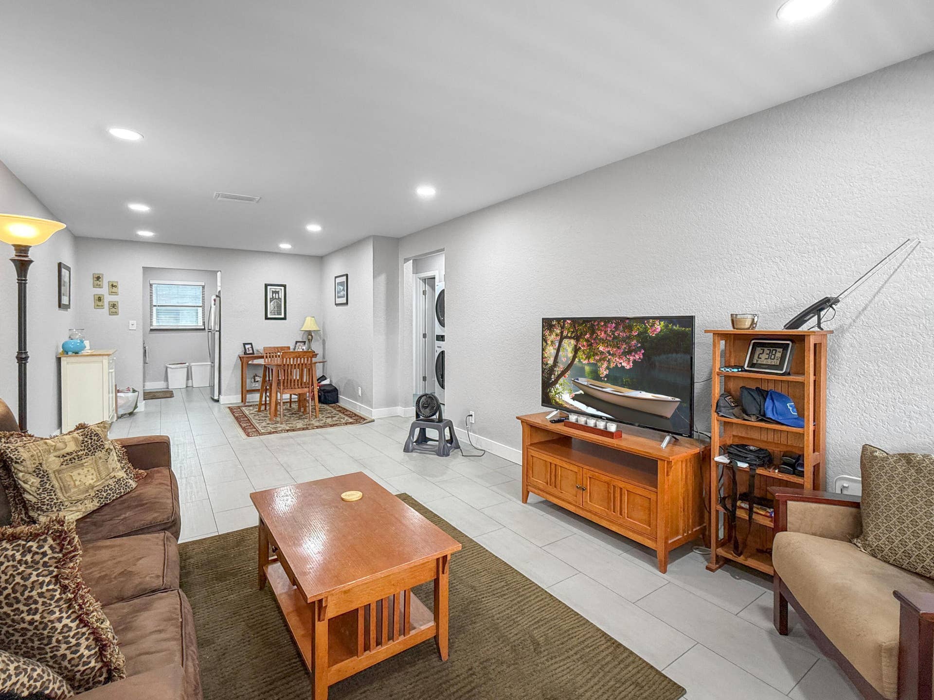 2607 NE 8th Avenue, #58, Wilton Manors, FL 33334 Living Room