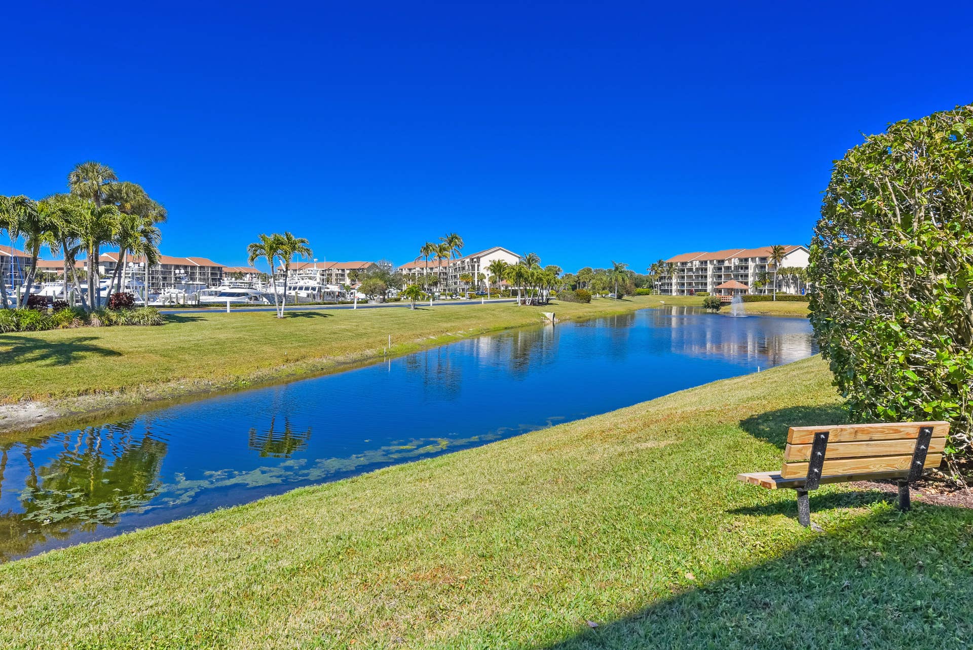 901 Seafarer Circle, #302, Jupiter, Jupiter, FL 33477 901 Seafarer Cir_#302_Marina Brier_39