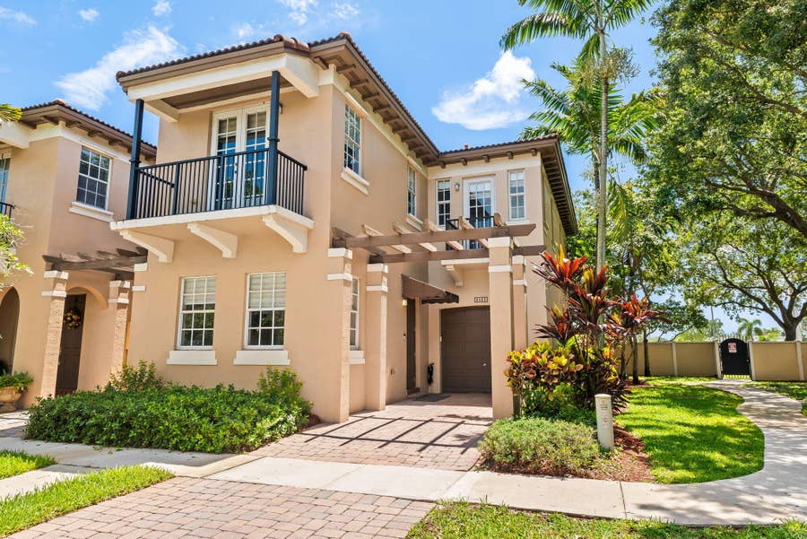 Property photo for 4422 Morgan Lane, #11-9, Davie, FL