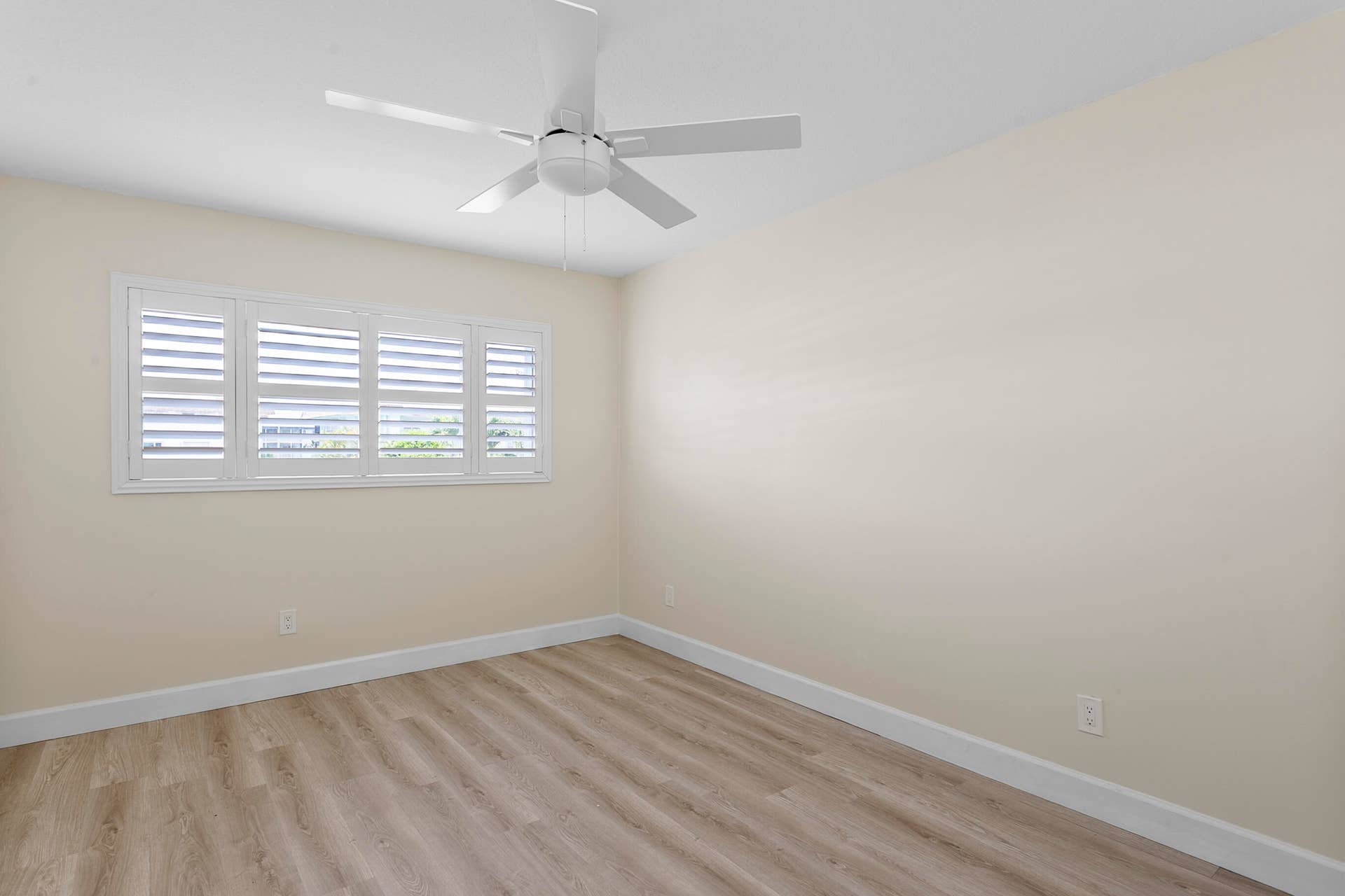 111 Shore Court, #203, North Palm Beach, FL 33408 IMG_0089