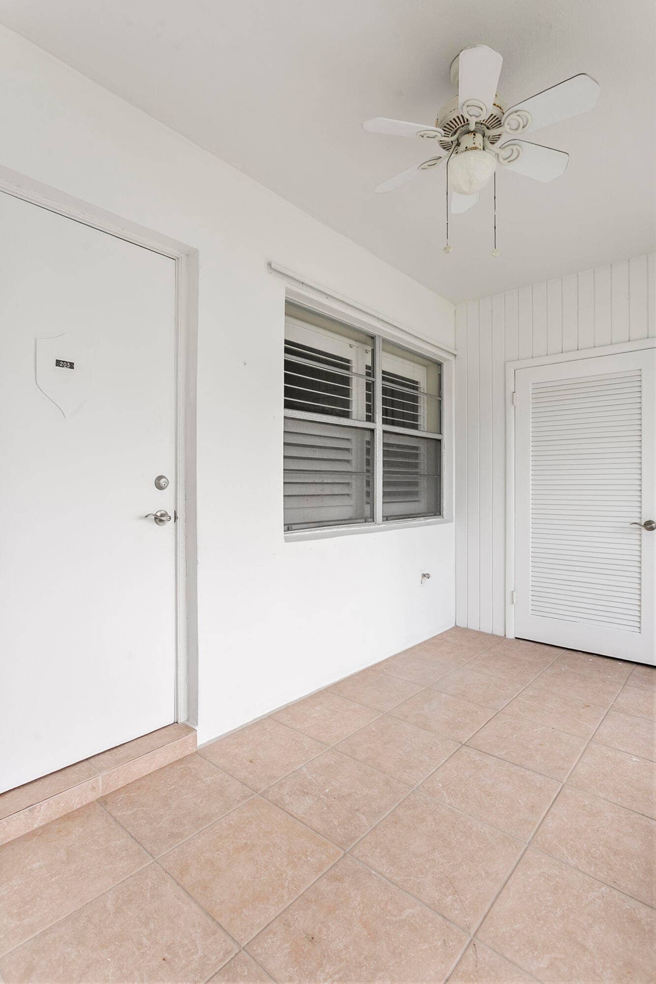 111 Shore Court, #203, North Palm Beach, FL 33408 IMG_0205