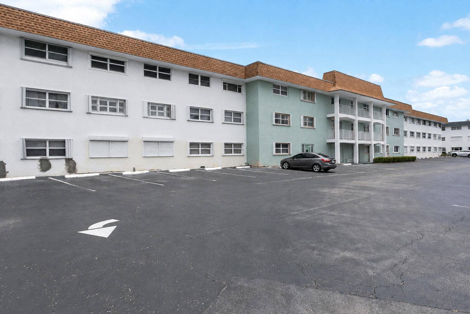 111 Shore Court, #203, North Palm Beach, FL 33408 IMG_0242 C