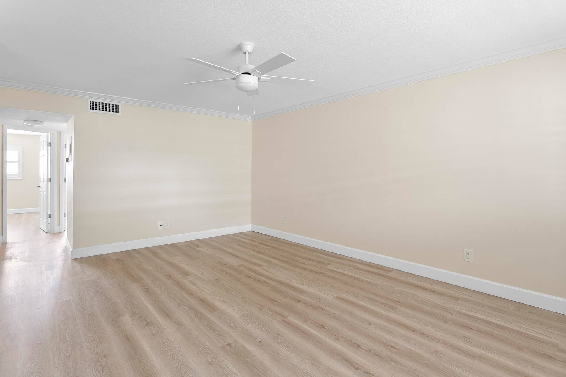 111 Shore Court, #203, North Palm Beach, FL 33408 IMG_0134