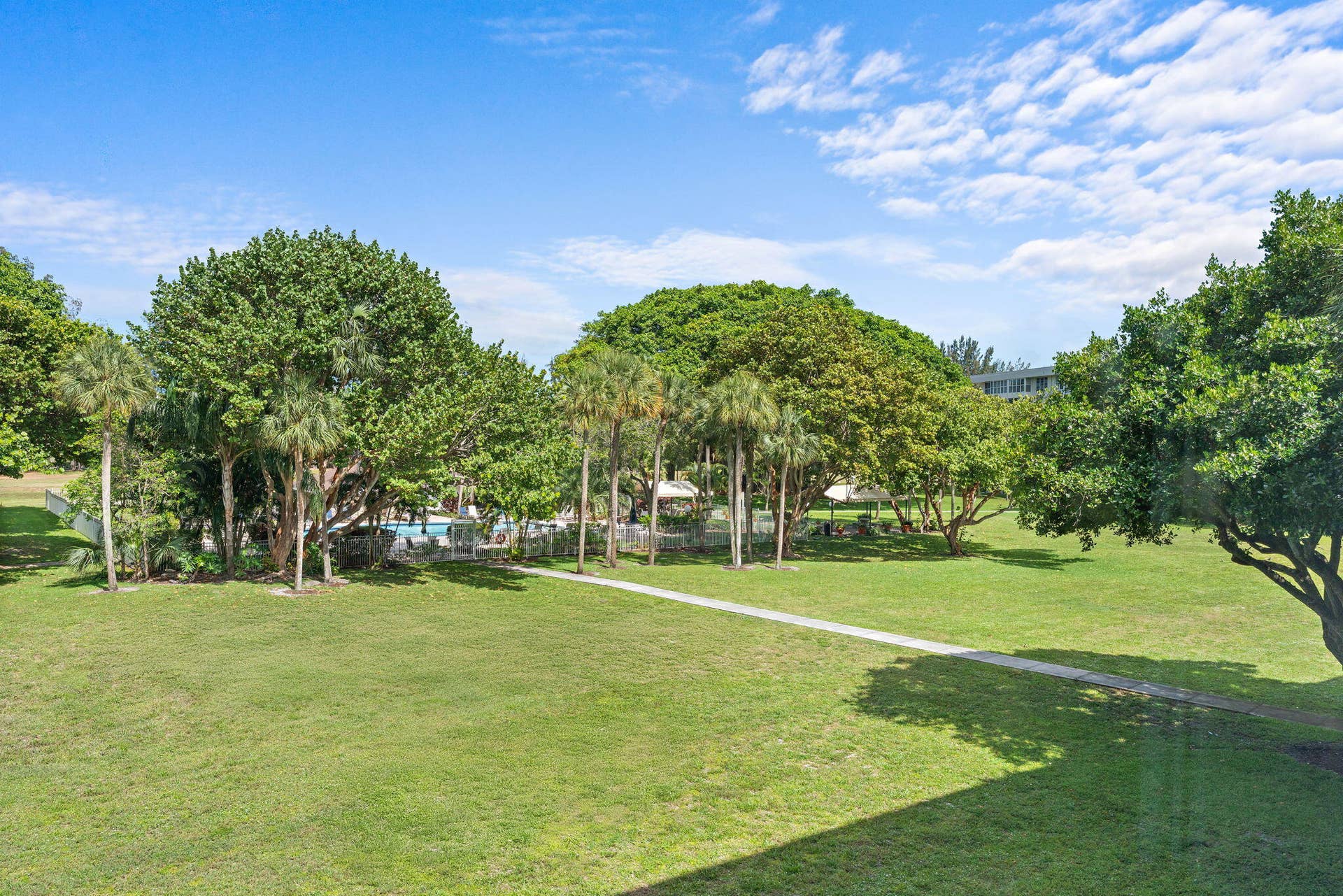 19-web-or-mls-2650 S Course Dr 308 Pompa