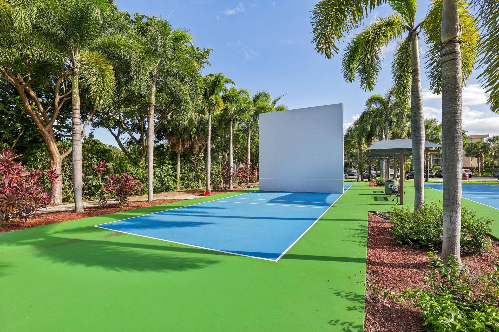 65-web-or-mls-W Palm Aire Dr 106-2009-91