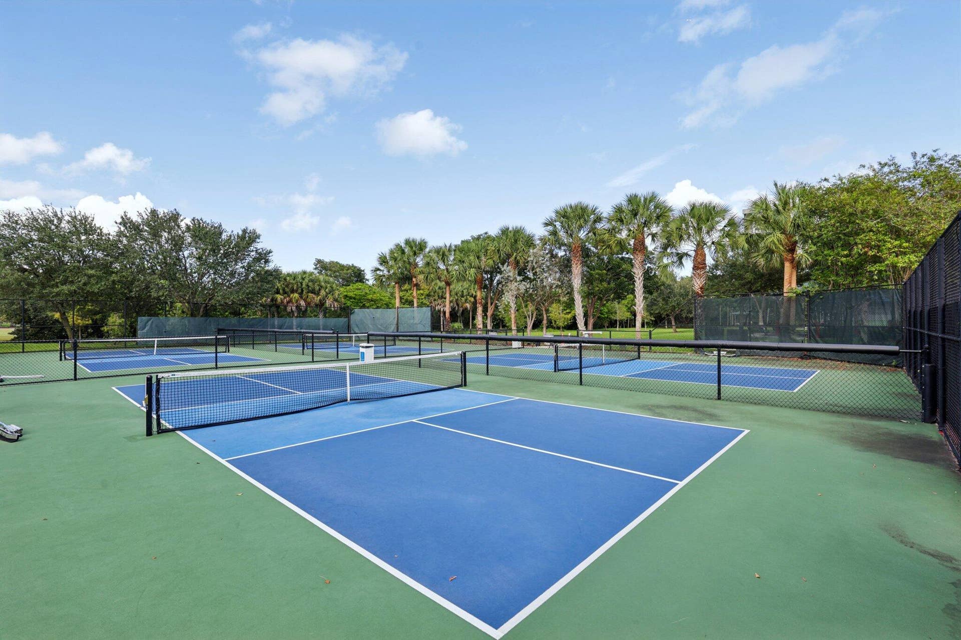 63-web-or-mls-W Palm Aire Dr 106-2009-91