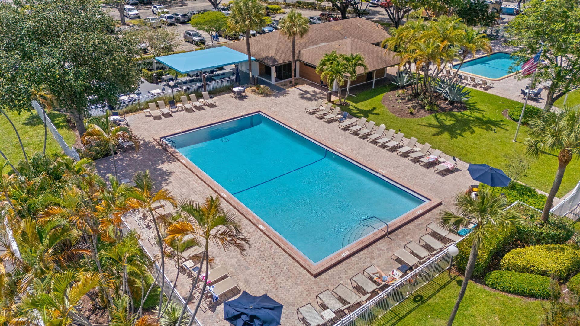 34-web-or-mls-2650 S Course Dr 308 Pompa