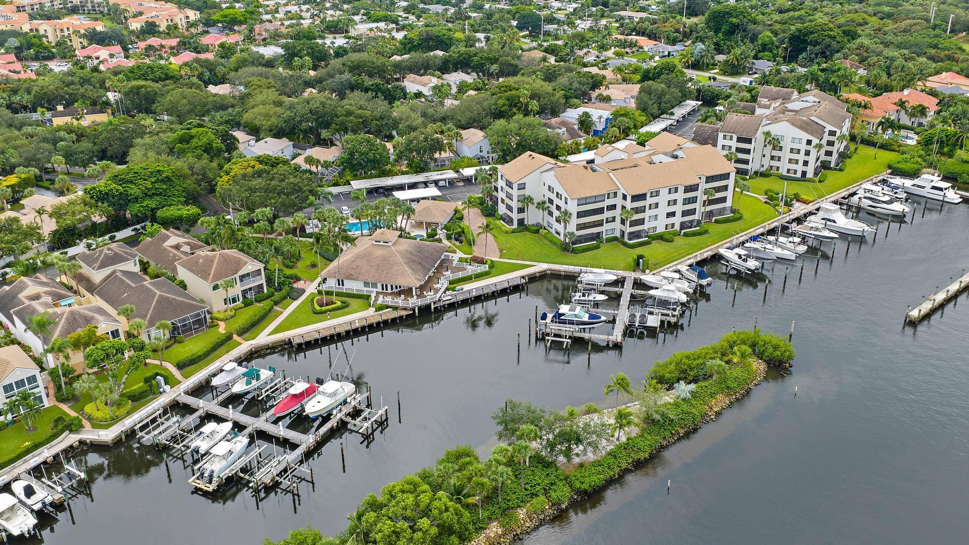 811 Oak Harbour Drive, Juno Beach, FL 33408 Aerial