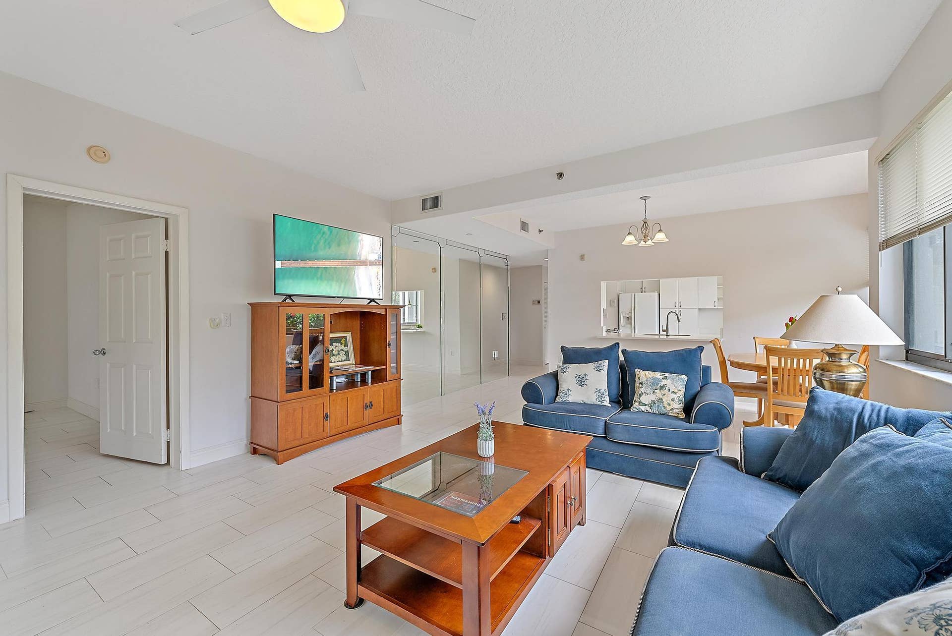 811 Oak Harbour Drive, Juno Beach, FL 33408 Living Room