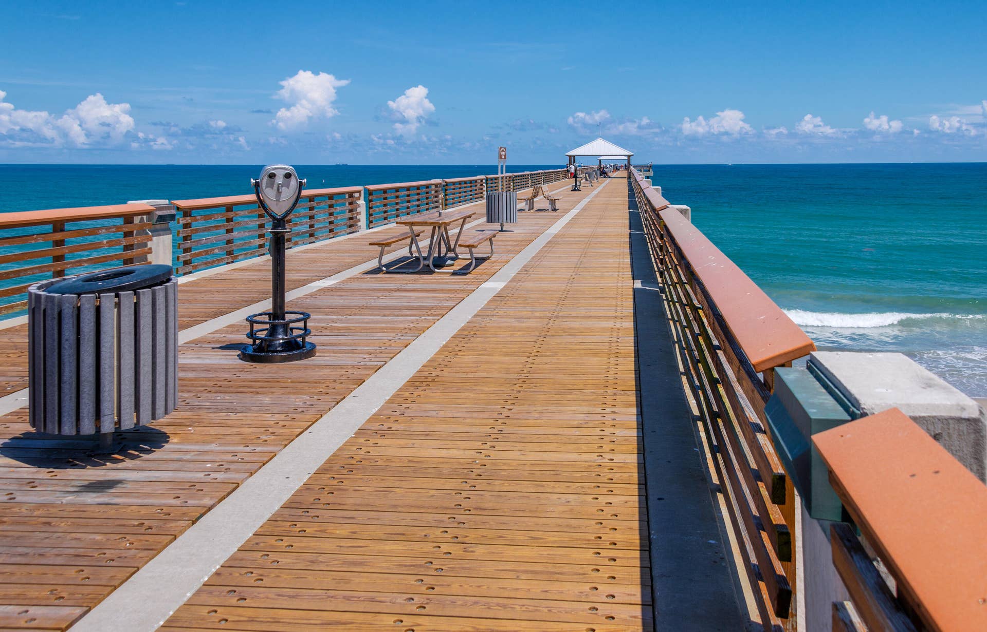 811 Oak Harbour Drive, Juno Beach, FL 33408 Juno Pier