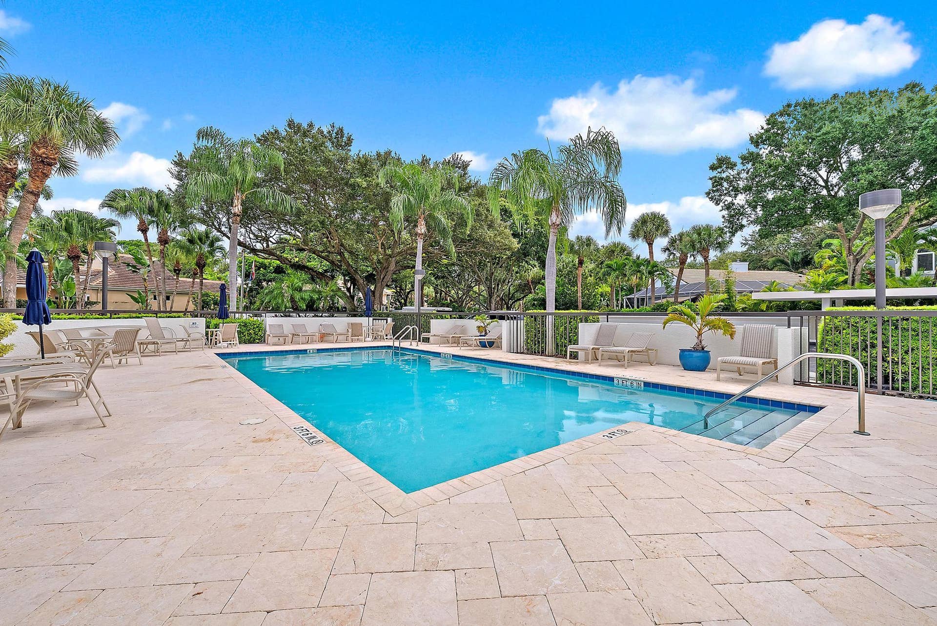 811 Oak Harbour Drive, Juno Beach, FL 33408 Club House - Pool