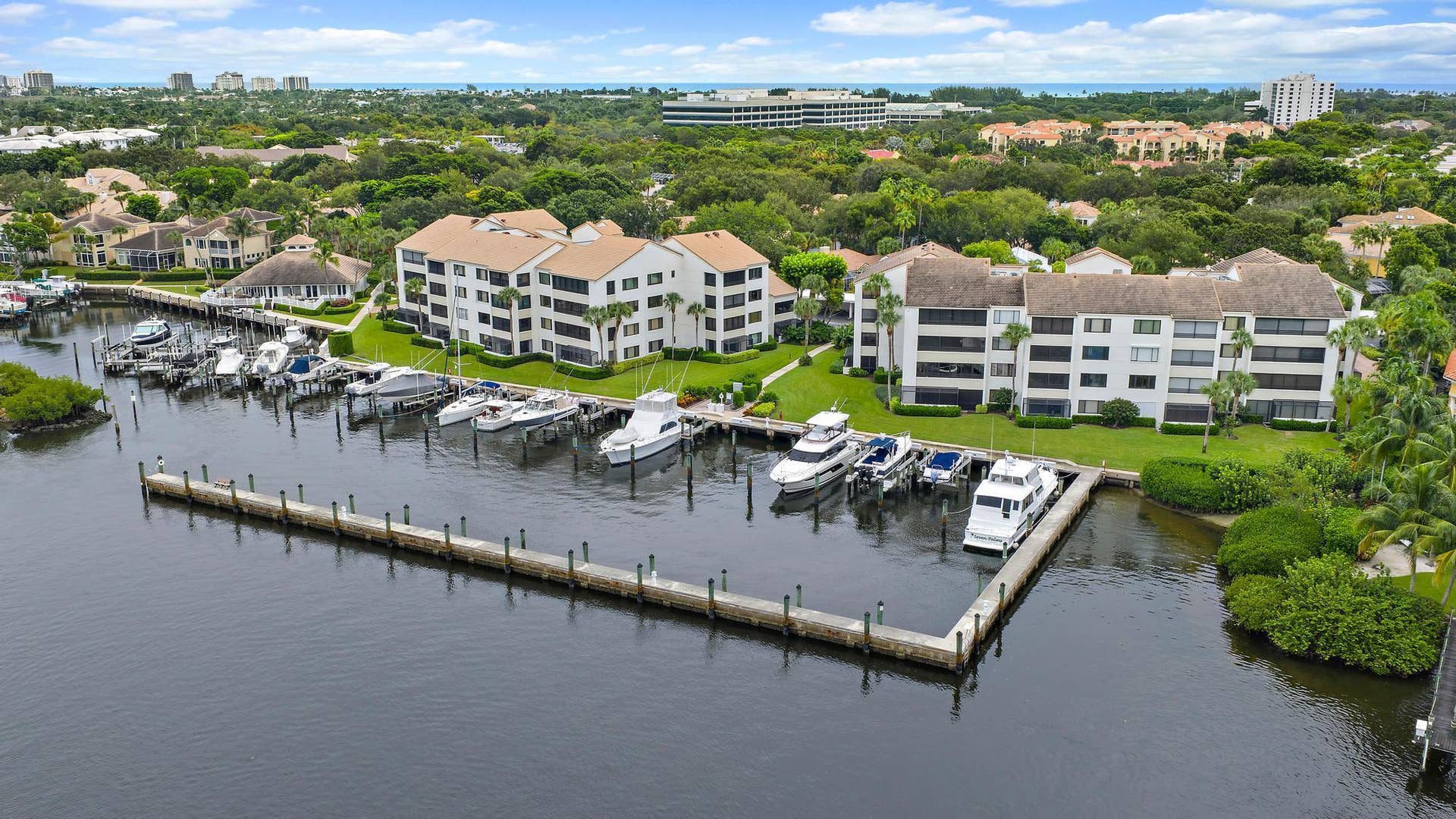 811 Oak Harbour Drive, Juno Beach, FL 33408 Aerial