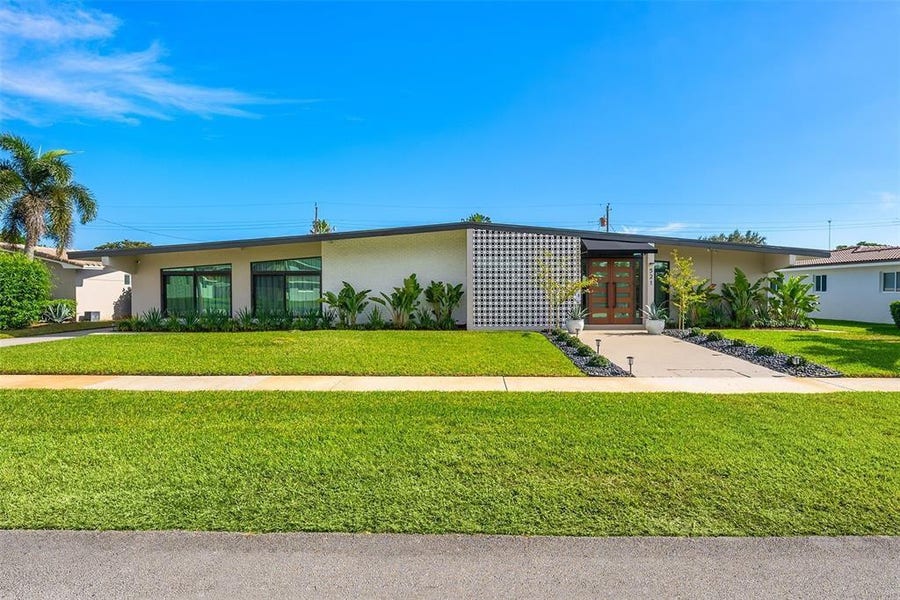 Property photo for 521 N Highland Drive, Hollywood, FL