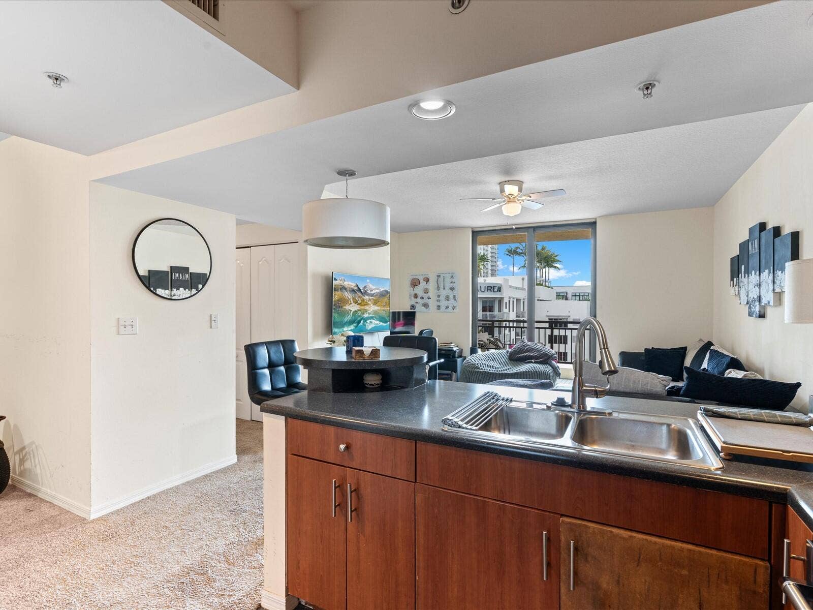100 N Federal Highway, #736, Fort Lauderdale, Fort Lauderdale, FL 33301 02-Living & Kitchen