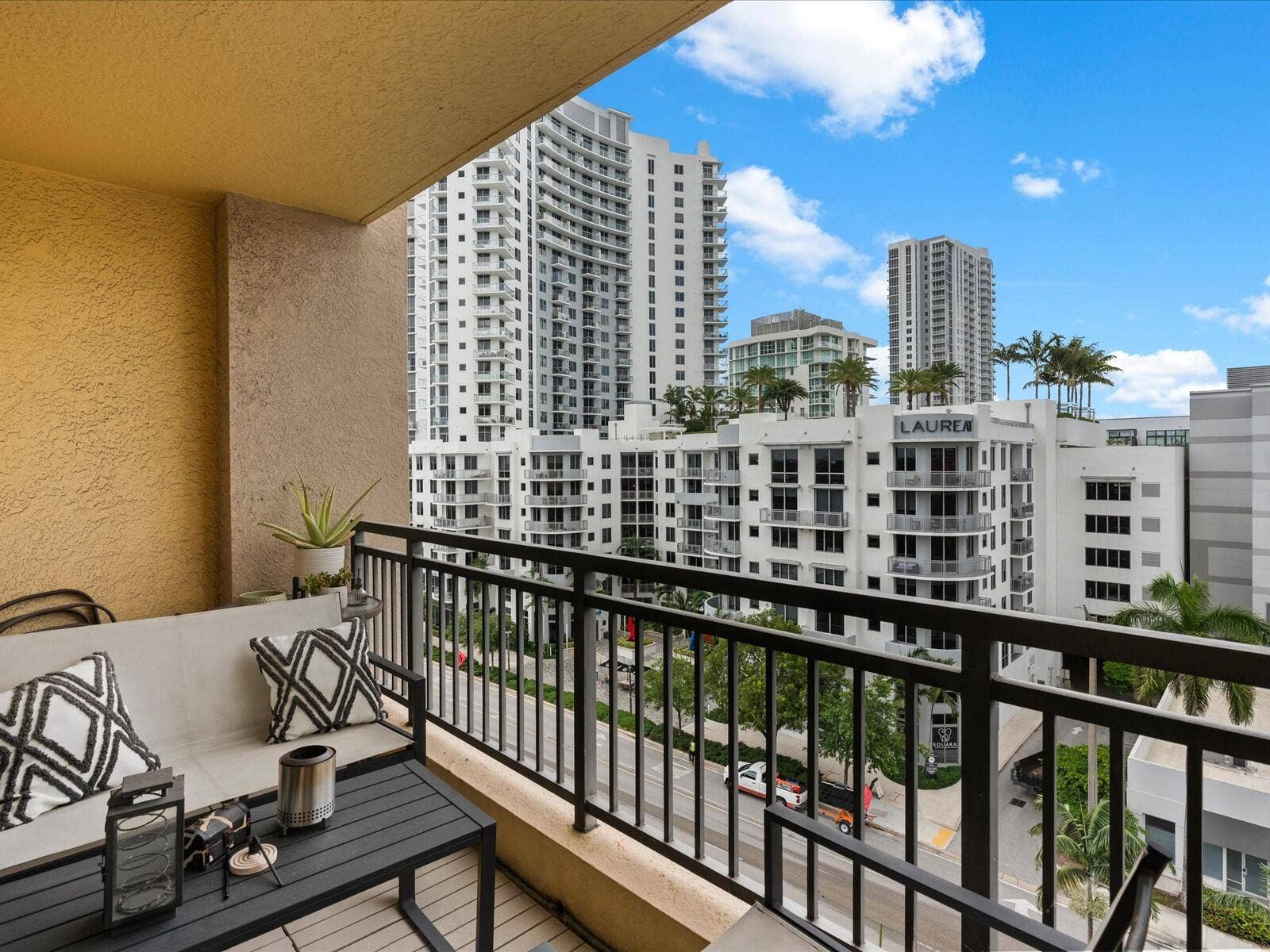 100 N Federal Highway, #736, Fort Lauderdale, Fort Lauderdale, FL 33301 16-Balcony