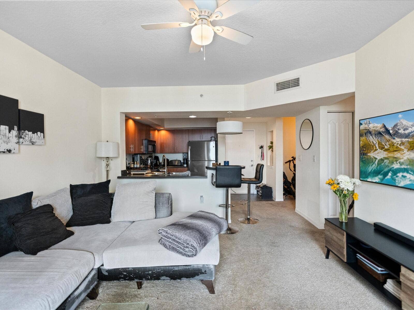 100 N Federal Highway, #736, Fort Lauderdale, Fort Lauderdale, FL 33301 09-Living