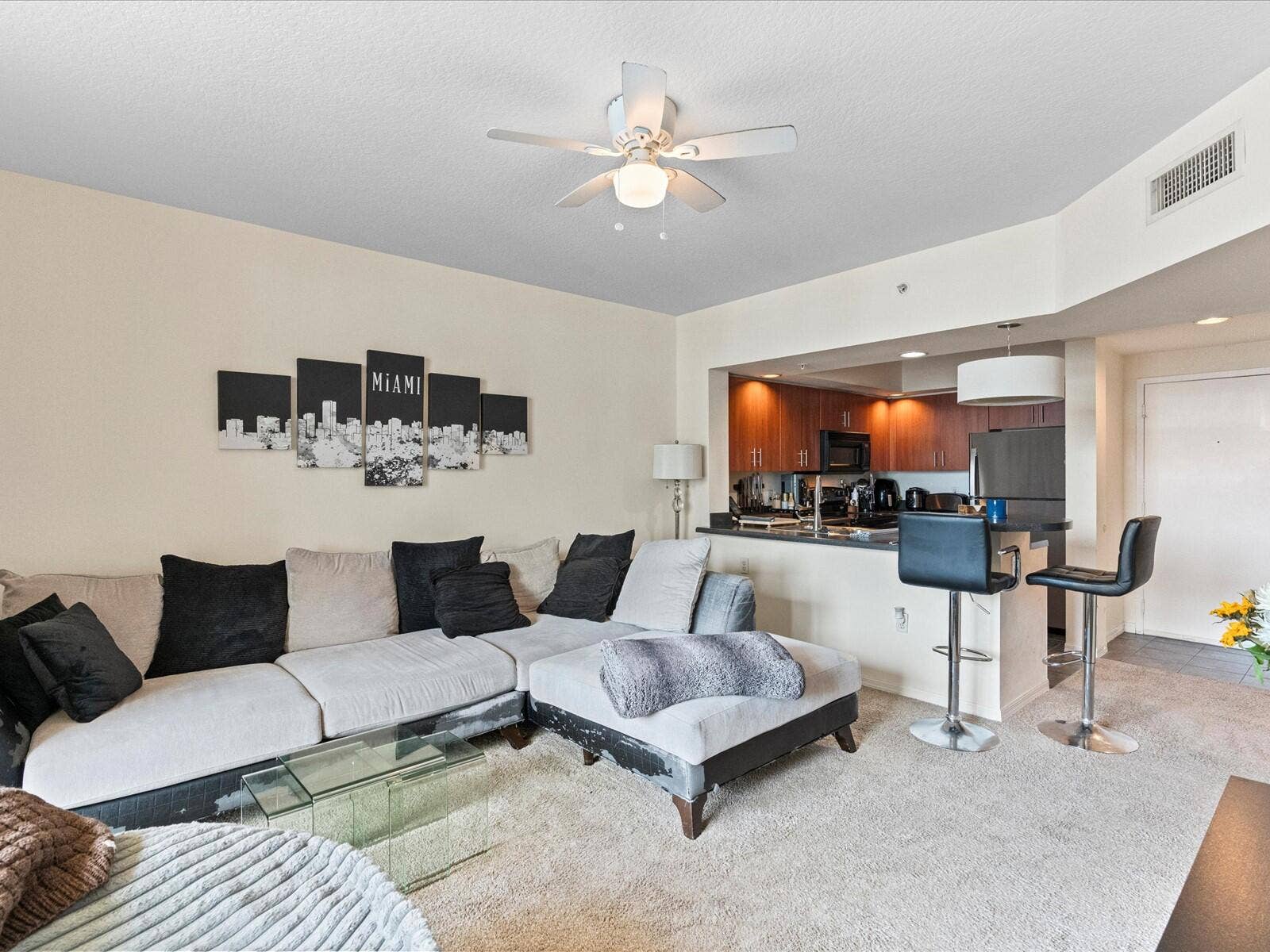 100 N Federal Highway, #736, Fort Lauderdale, Fort Lauderdale, FL 33301 08-Living