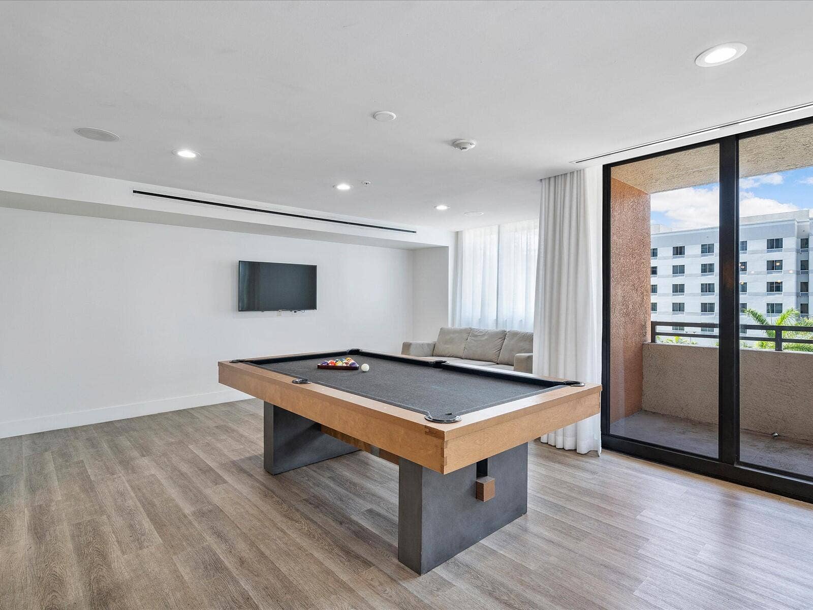 100 N Federal Highway, #736, Fort Lauderdale, Fort Lauderdale, FL 33301 56-Common Area