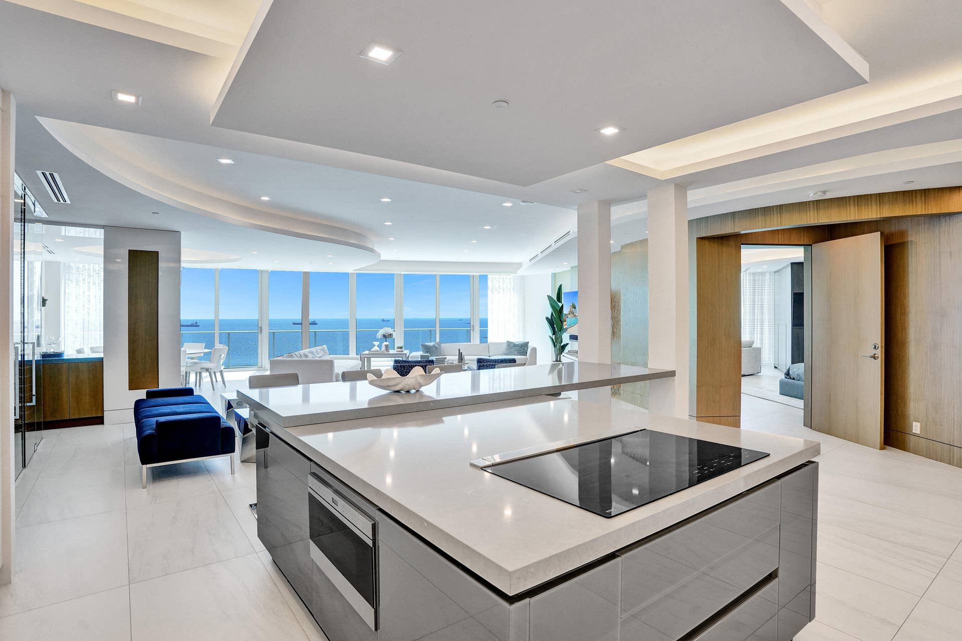 701 N Fort Lauderdale Beach Boulevard, #A1, Fort Lauderdale, FL 33304 DSC04316