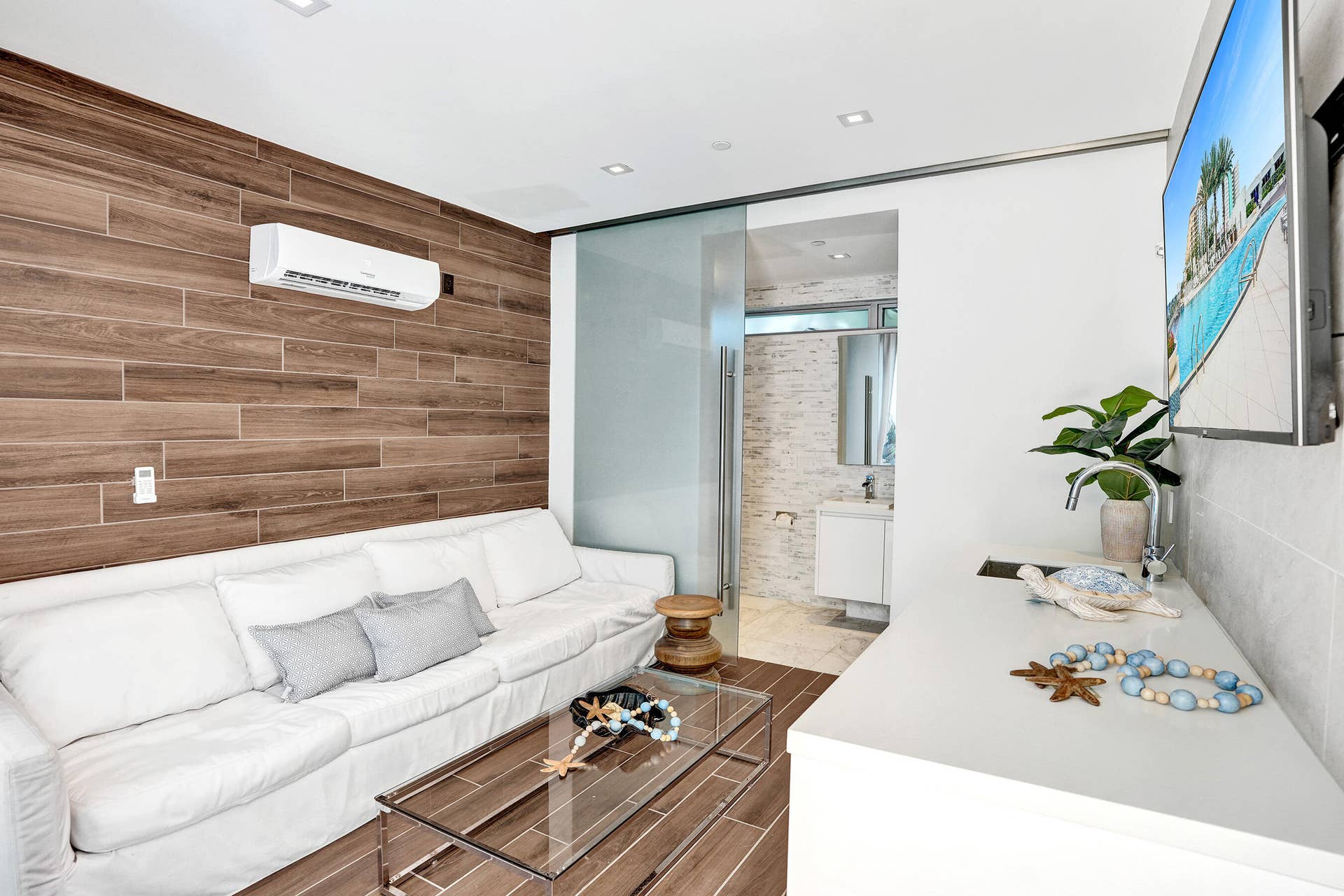701 N Fort Lauderdale Beach Boulevard, #A1, Fort Lauderdale, FL 33304 DSC04559