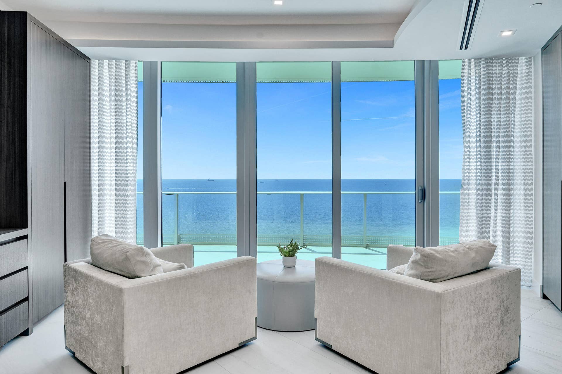 701 N Fort Lauderdale Beach Boulevard, #A1, Fort Lauderdale, FL 33304 DSC04382