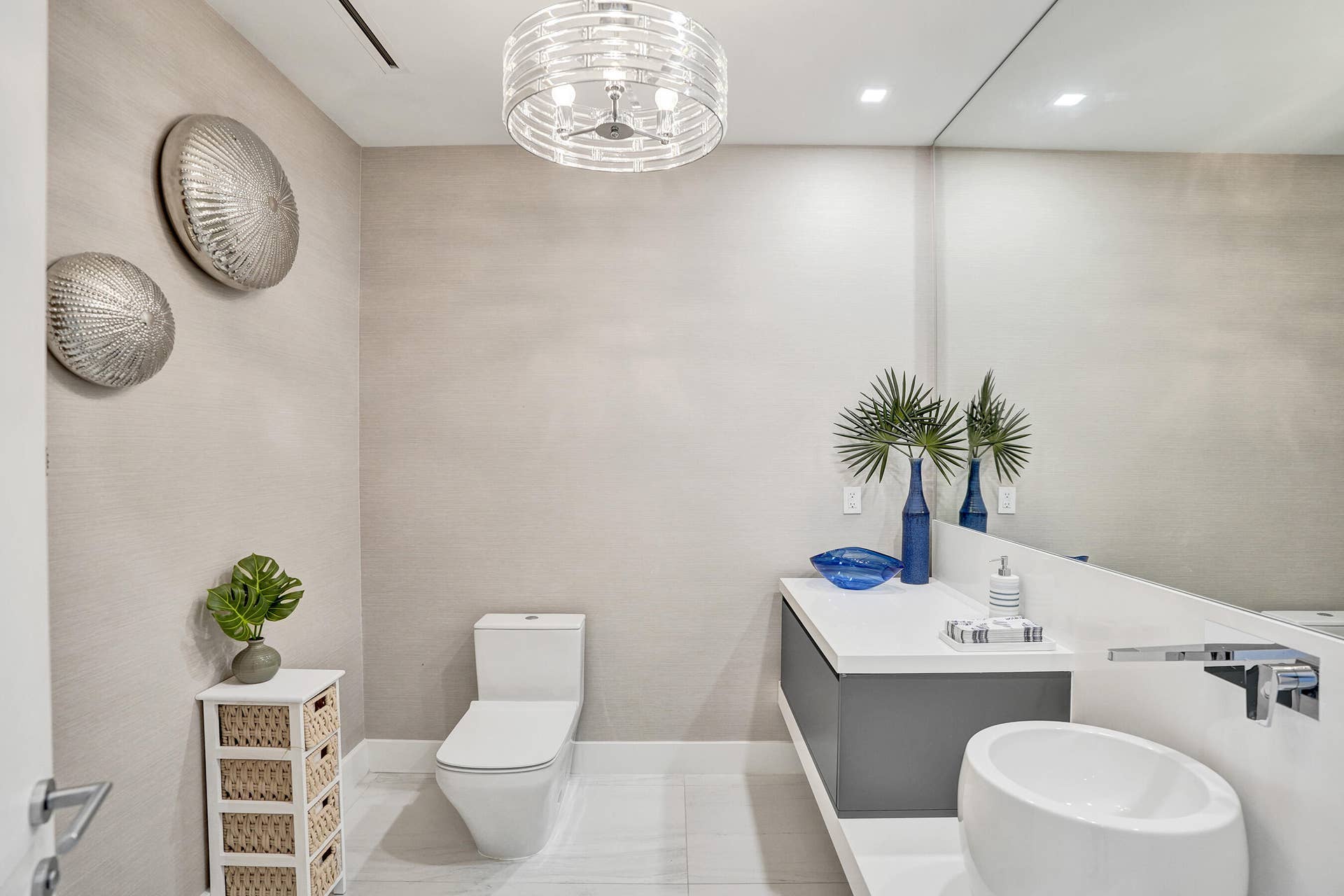 701 N Fort Lauderdale Beach Boulevard, #A1, Fort Lauderdale, FL 33304 DSC04283