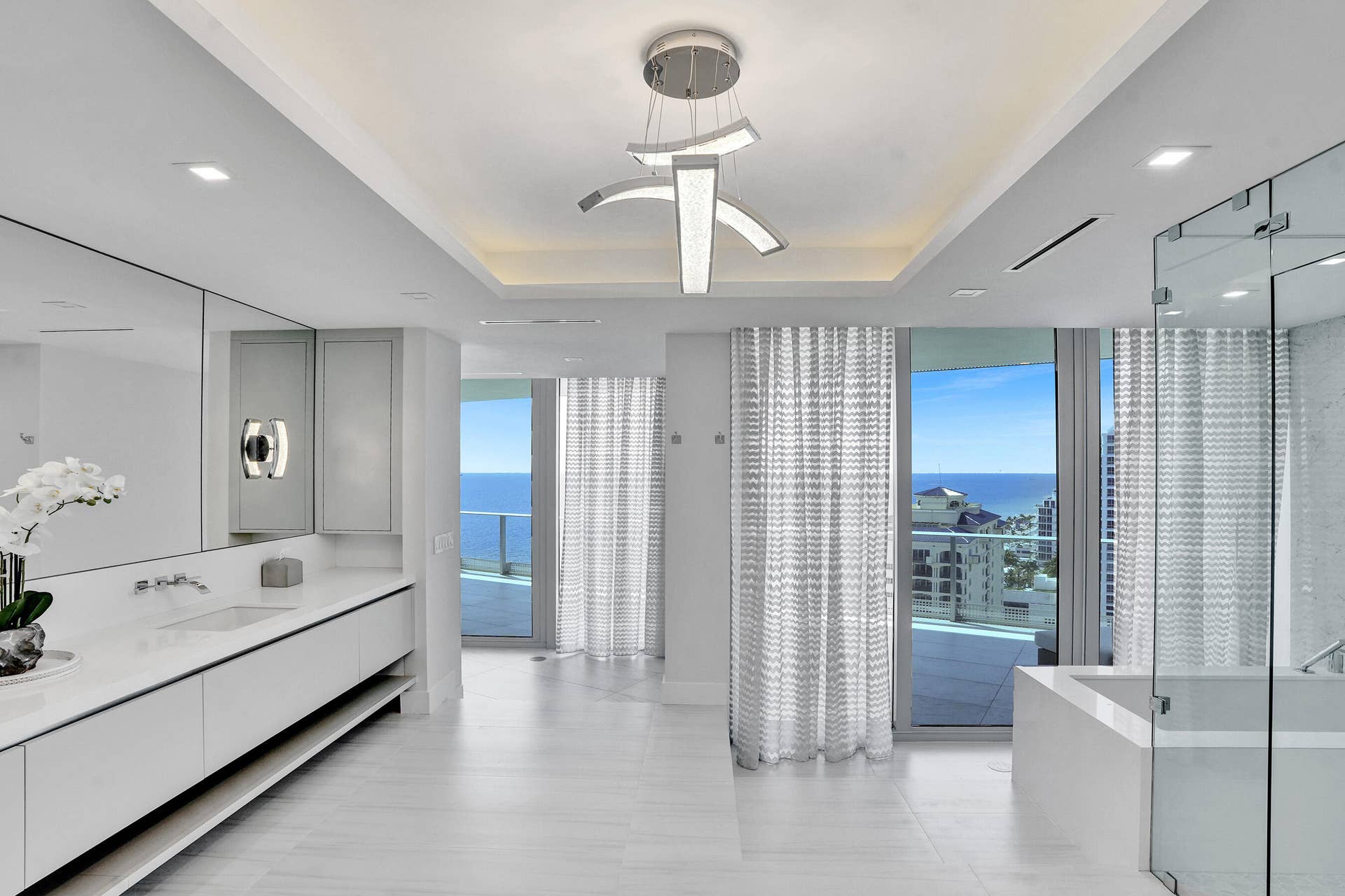 701 N Fort Lauderdale Beach Boulevard, #A1, Fort Lauderdale, FL 33304 DSC04412