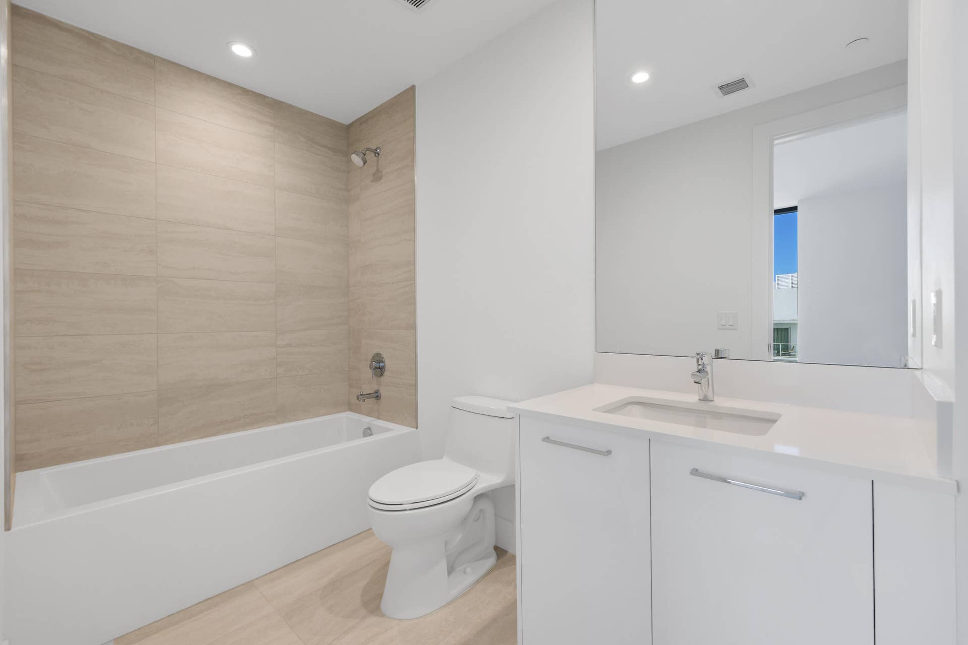 151 N Seabreeze Boulevard, #903, Fort Lauderdale, FL 33304 Second Bath