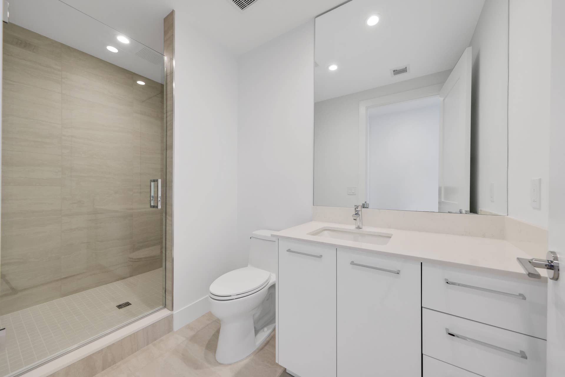 151 N Seabreeze Boulevard, #903, Fort Lauderdale, FL 33304 Third Bath