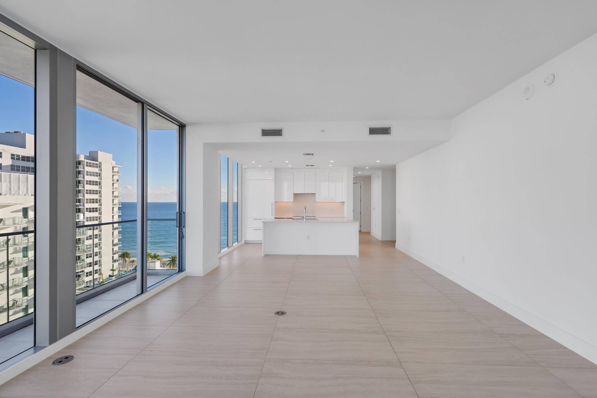 151 N Seabreeze Boulevard, #903, Fort Lauderdale, FL 33304 Large Open Living Space