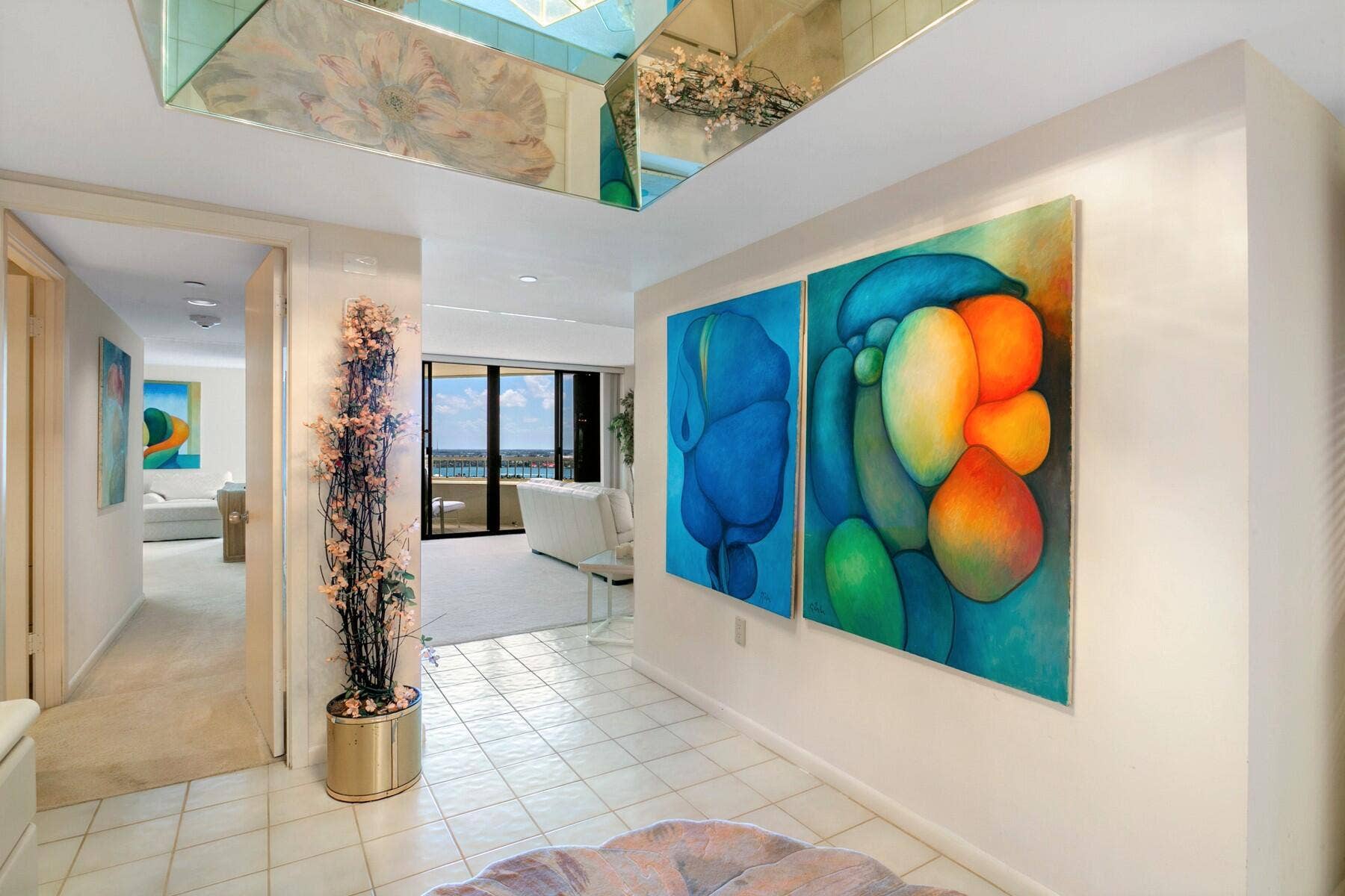 5070 N Ocean Drive, #23c, Riviera Beach, Singer Island, FL 33404 Foyer_web (1).jpg tom