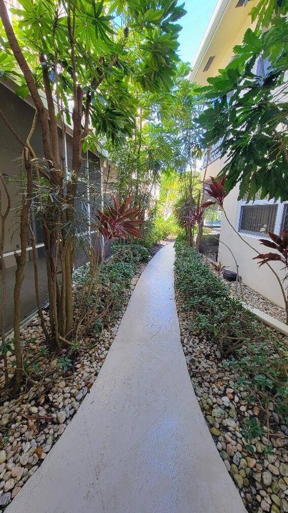 Pathway to pool