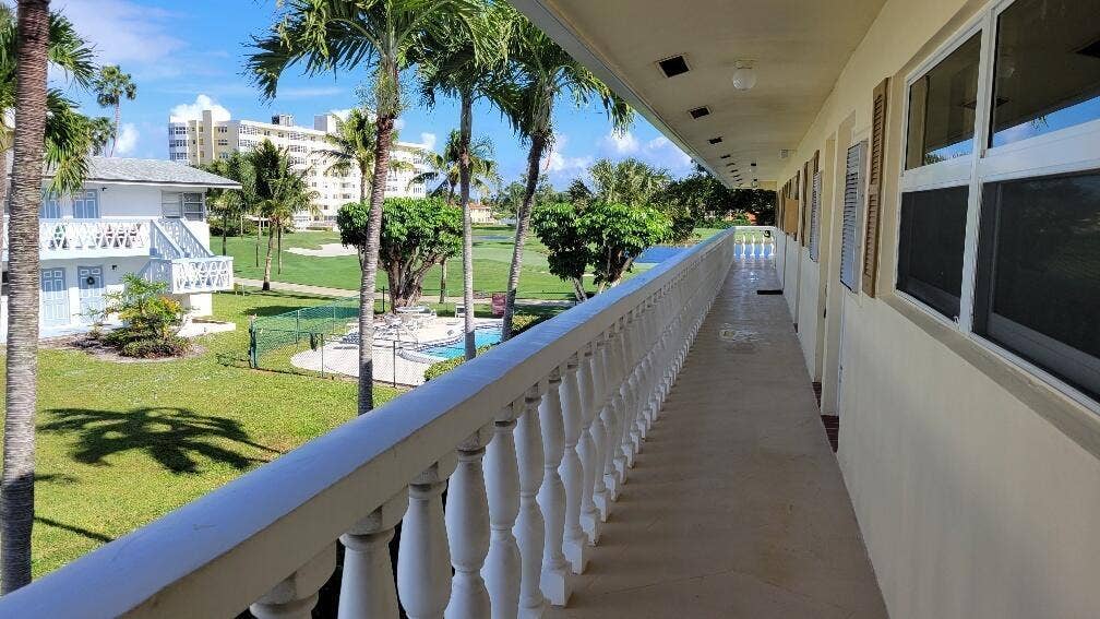 Unit walkway