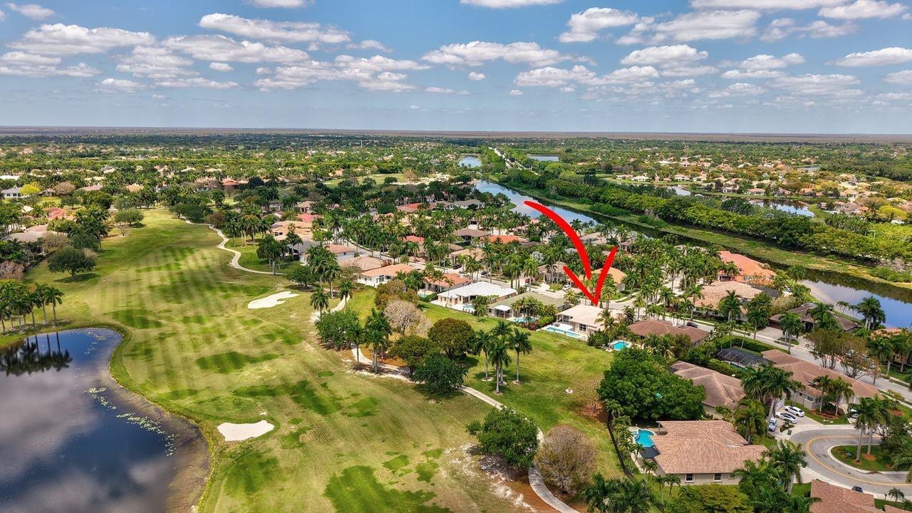 2491 Eagle Run Drive, Weston, FL 33327 Located in one of the most sought after neighborhood's in Weston