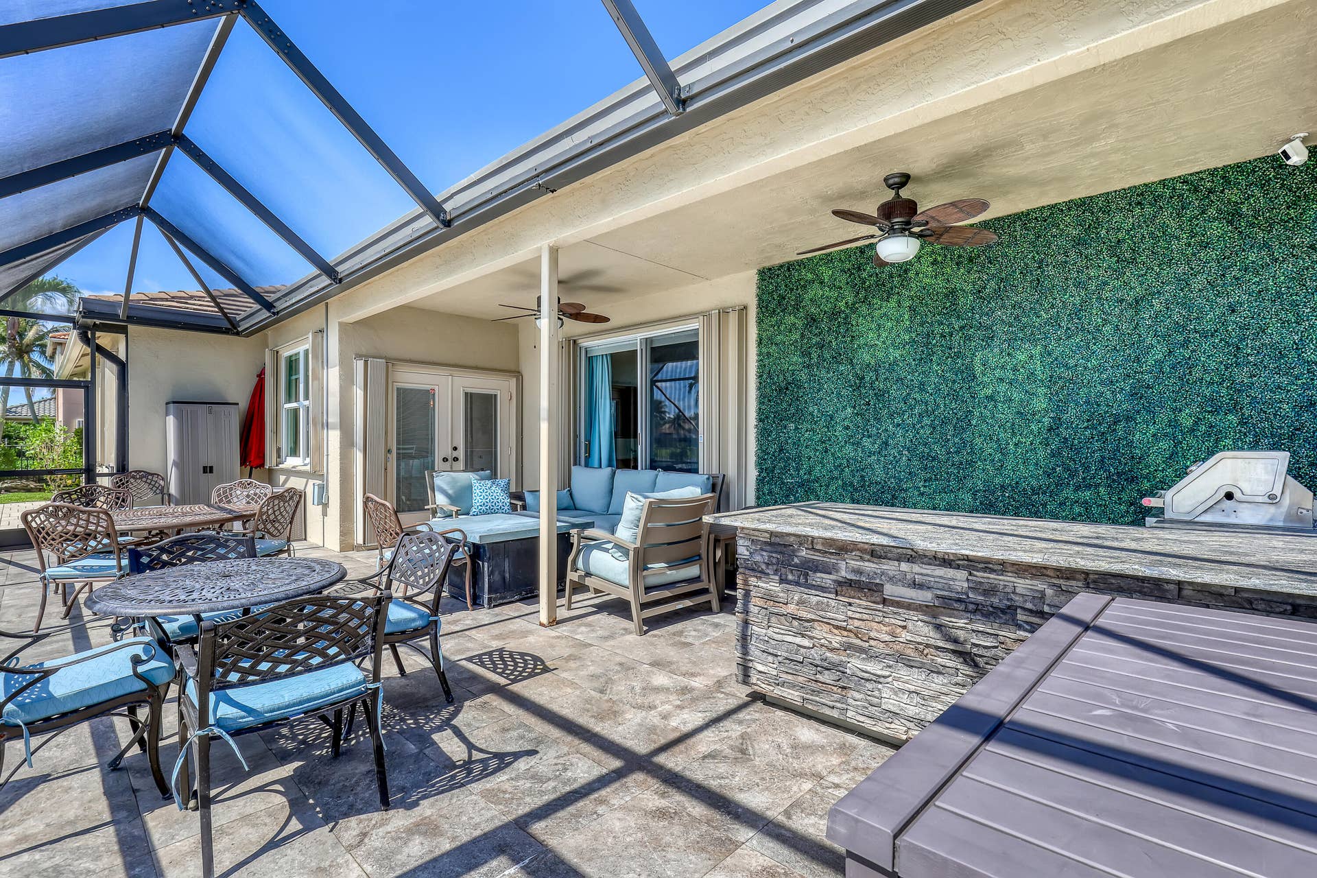 1436 Stonehaven Estates Drive, West Palm Beach, FL 33411 Plenty of space for entertaining