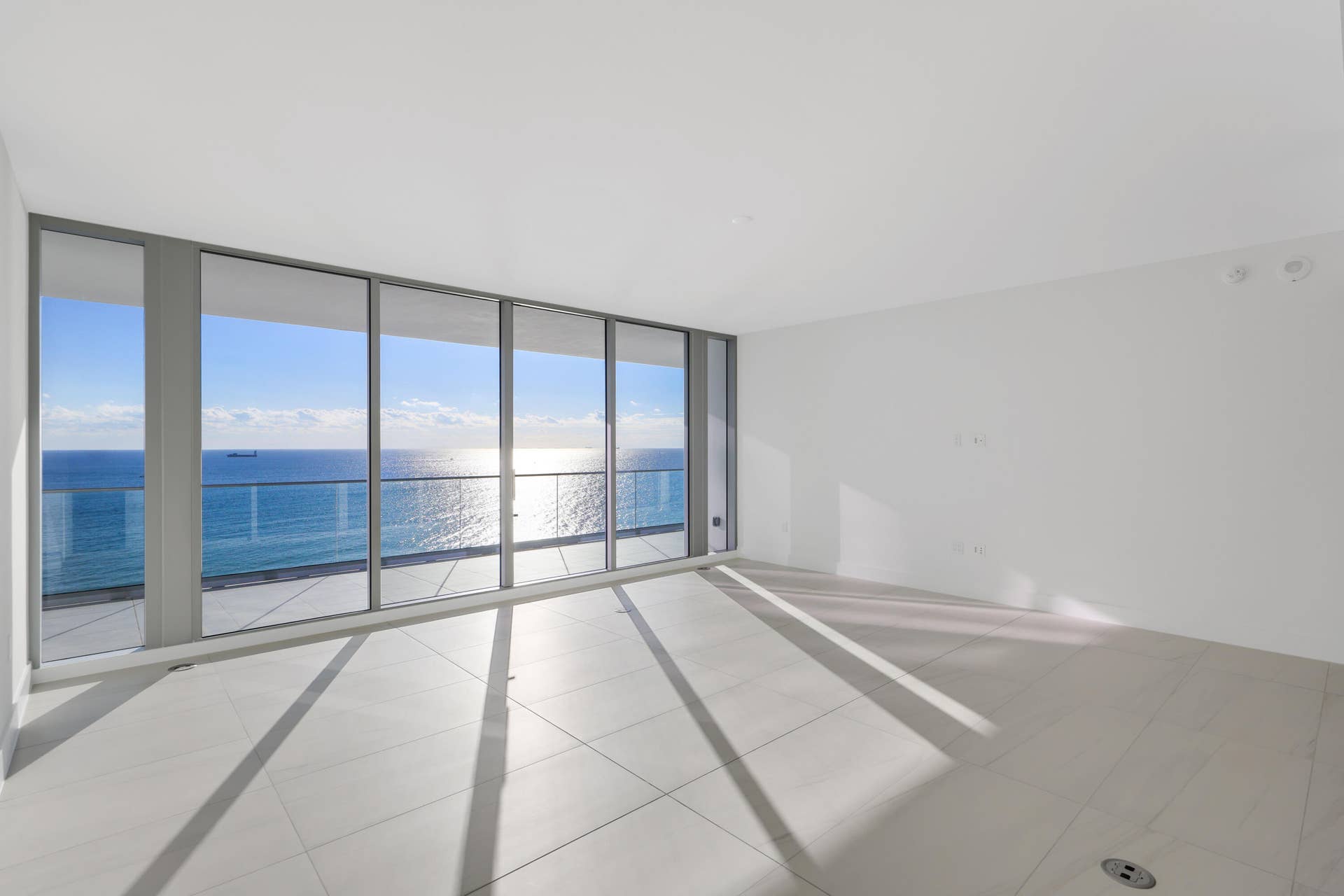 153 N Seabreeze Boulevard, #1001, Fort Lauderdale, FL 33304 Great Room View