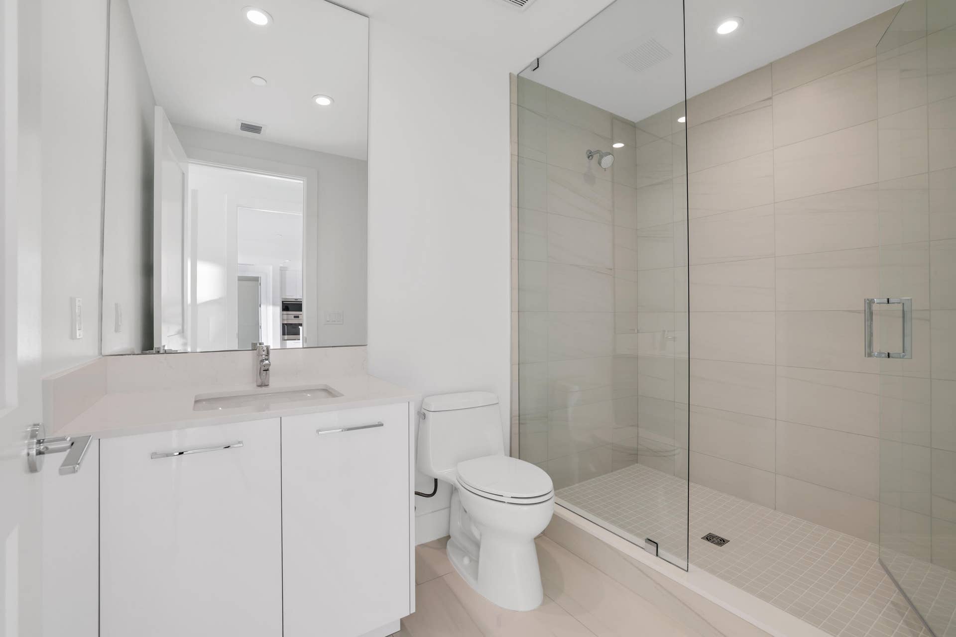 153 N Seabreeze Boulevard, #1001, Fort Lauderdale, FL 33304 Second Bathroom