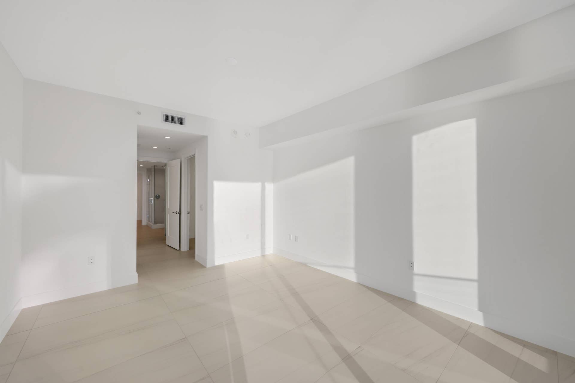 153 N Seabreeze Boulevard, #1001, Fort Lauderdale, FL 33304 Primary Bedroom