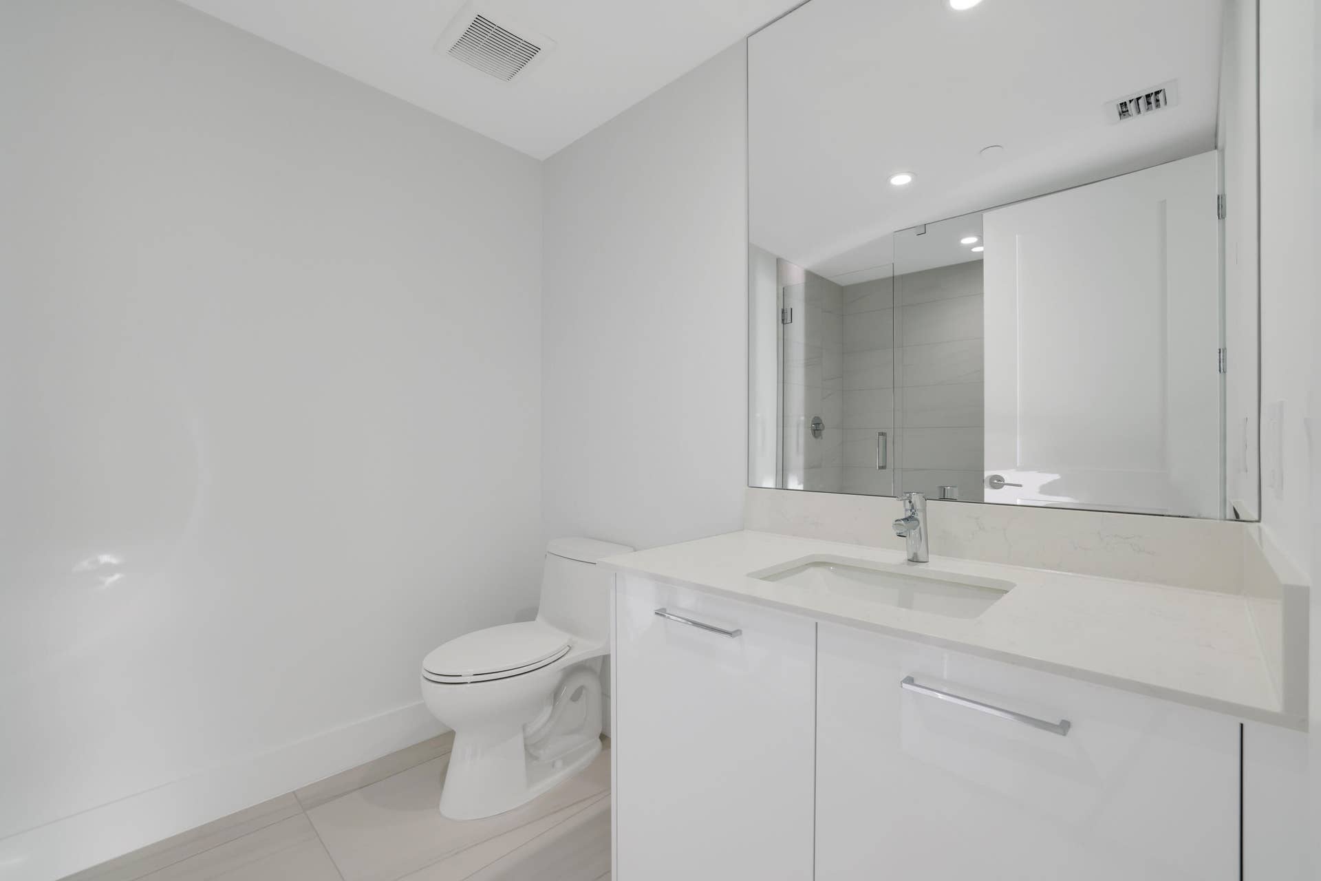 153 N Seabreeze Boulevard, #1001, Fort Lauderdale, FL 33304 Third Full Bath