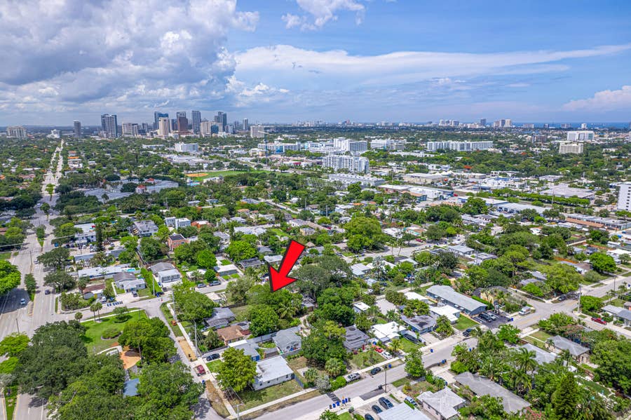 Property photo for 320 SW 21st Street, Fort Lauderdale, FL