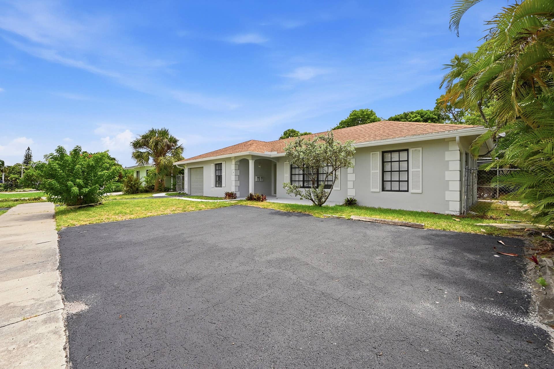8-10 NE 9th Avenue, Deerfield Beach, FL 33441 04_stl_9959