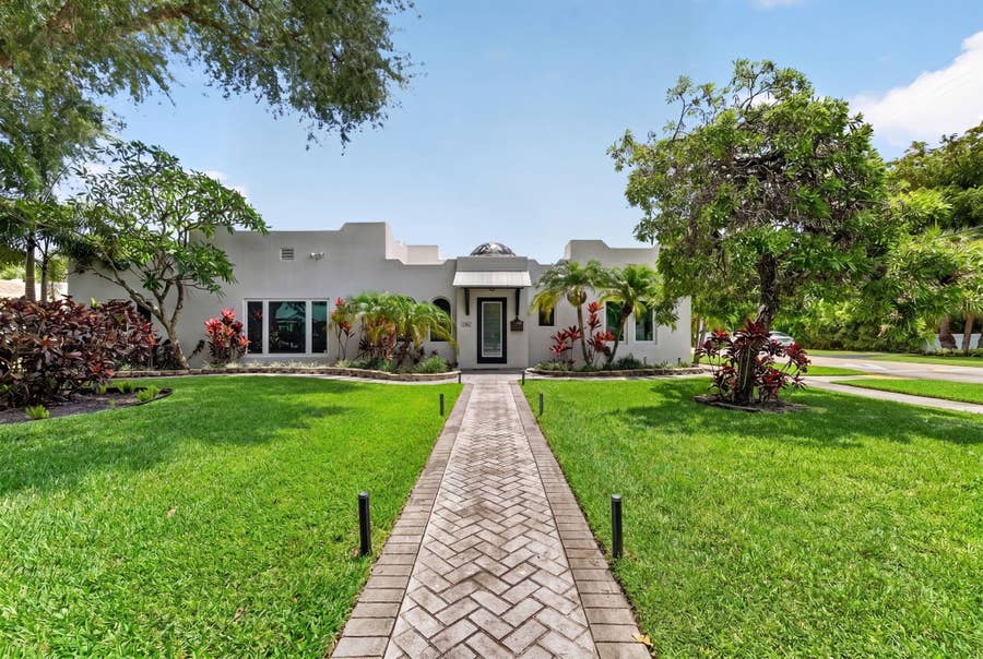 Property photo for 400 NE 5th Avenue, Pompano Beach, FL