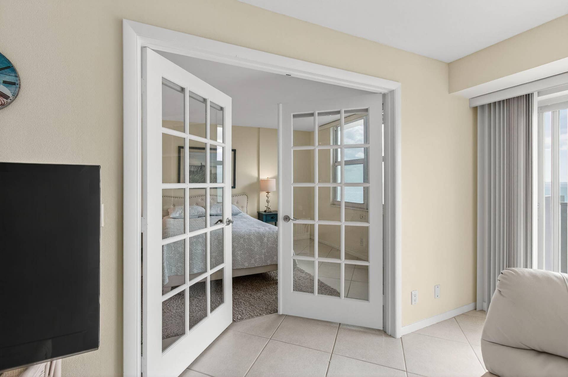 Entrance to 2nd bedroom