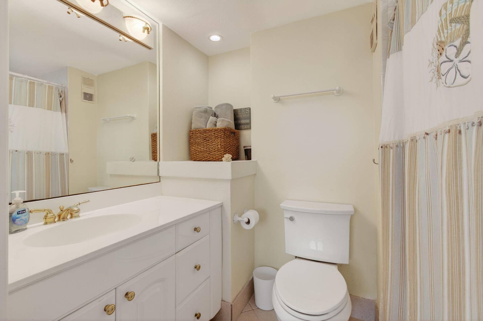 ensuite in the 2nd bedroom