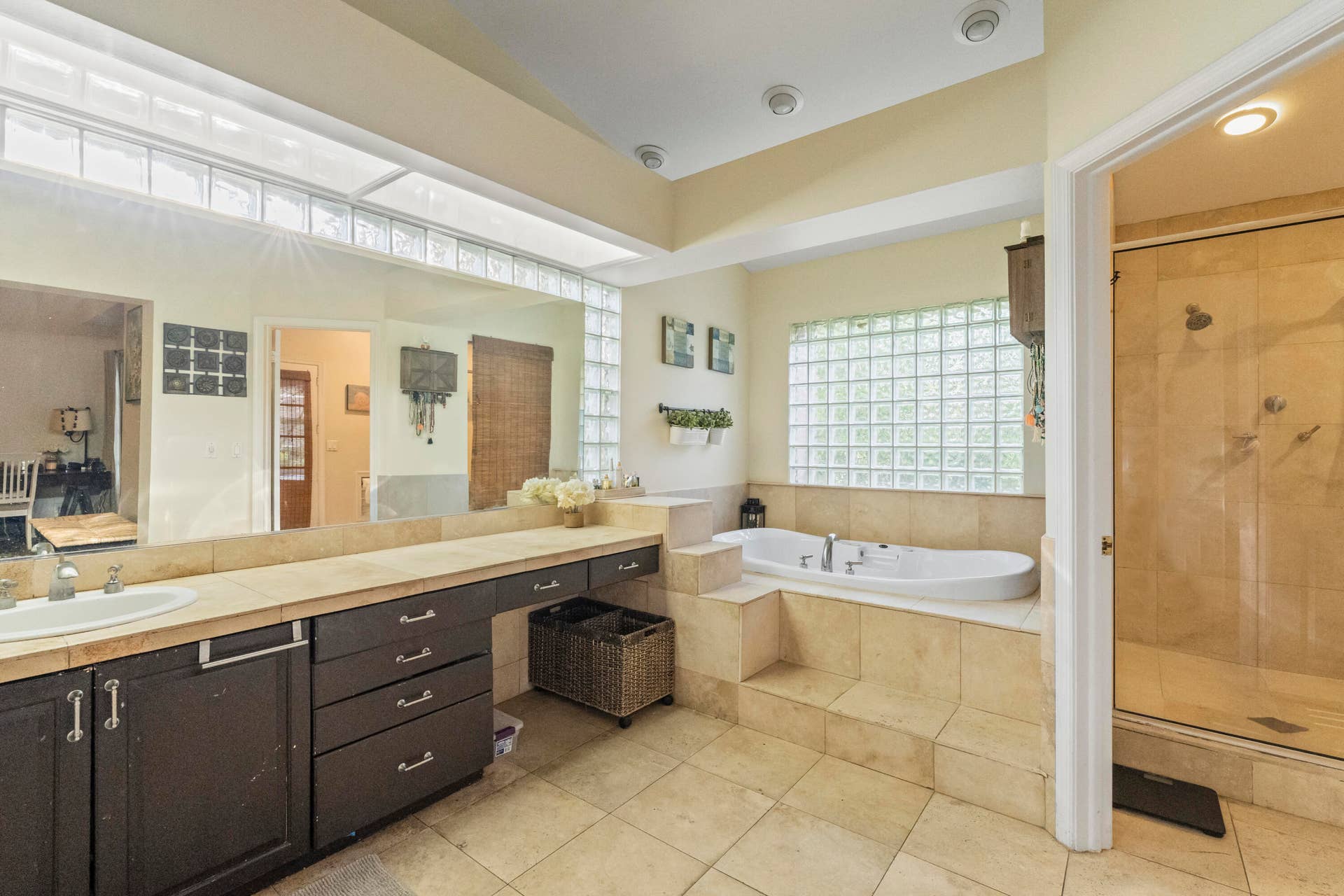 2683 NW 49th Street, Boca Raton, FL 33434 mastertub