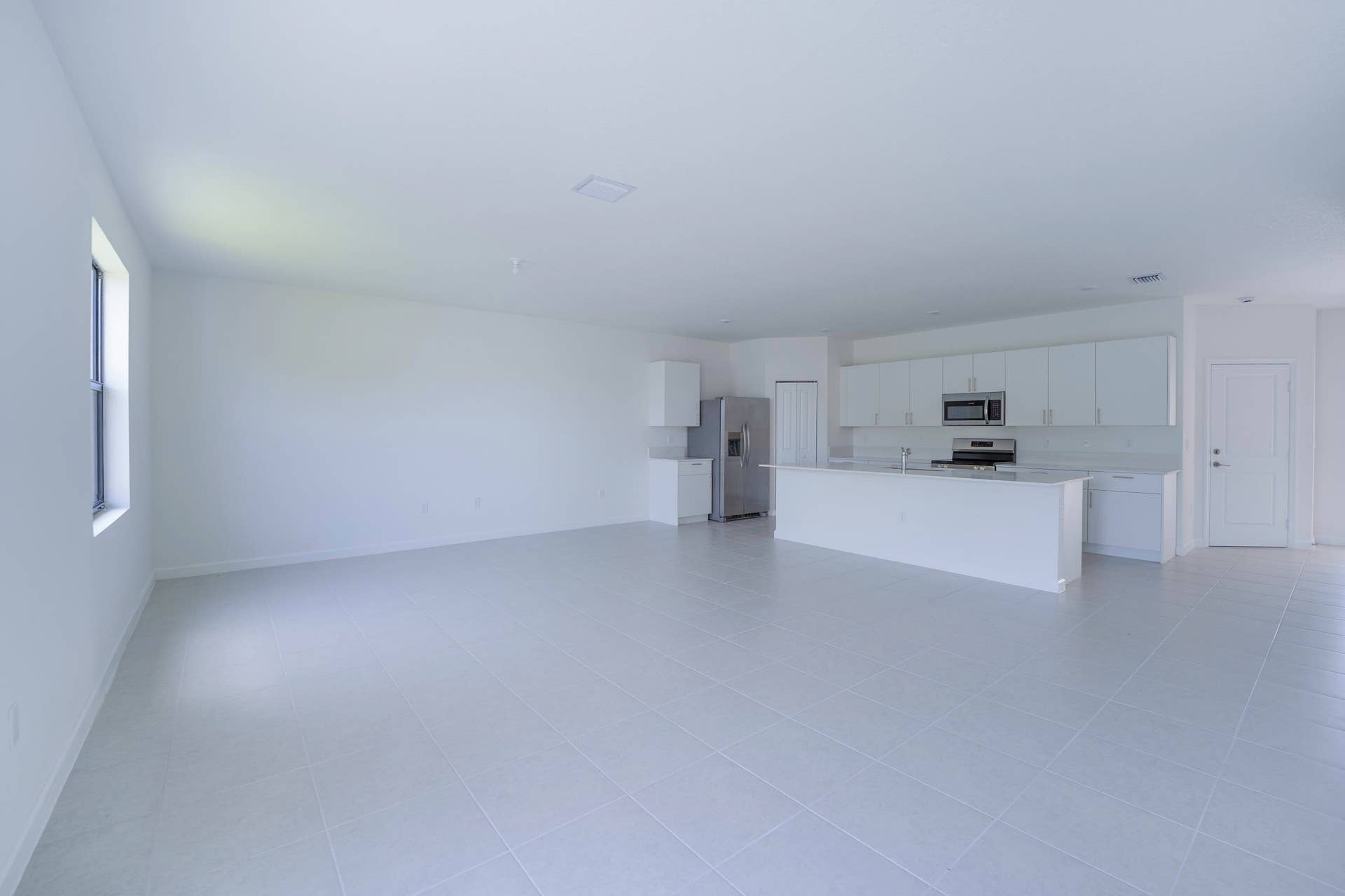 5838 Park Place, #3058, Dania Beach, FL 33312 Living Room