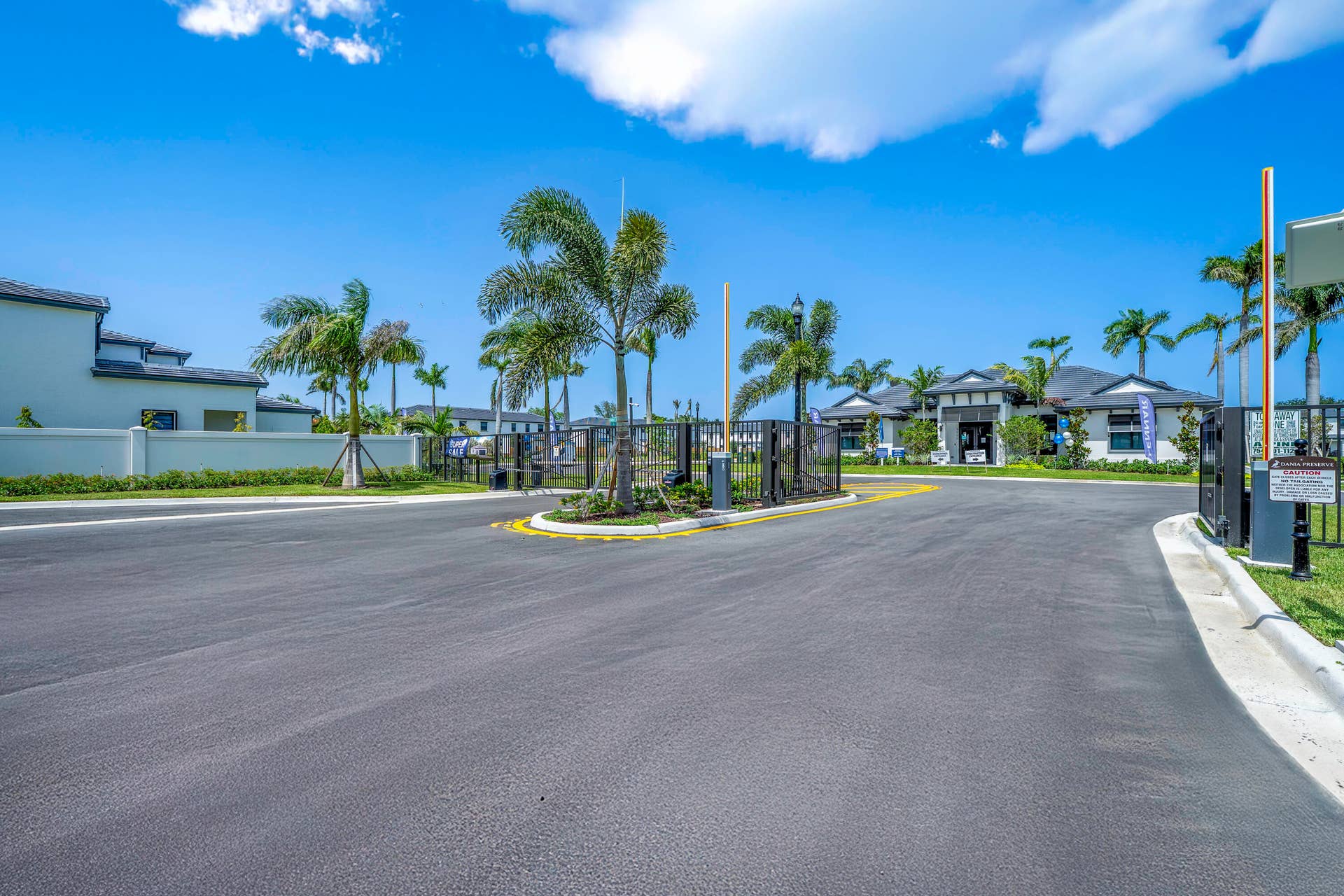 5838 Park Place, #3058, Dania Beach, FL 33312 Community Entrance